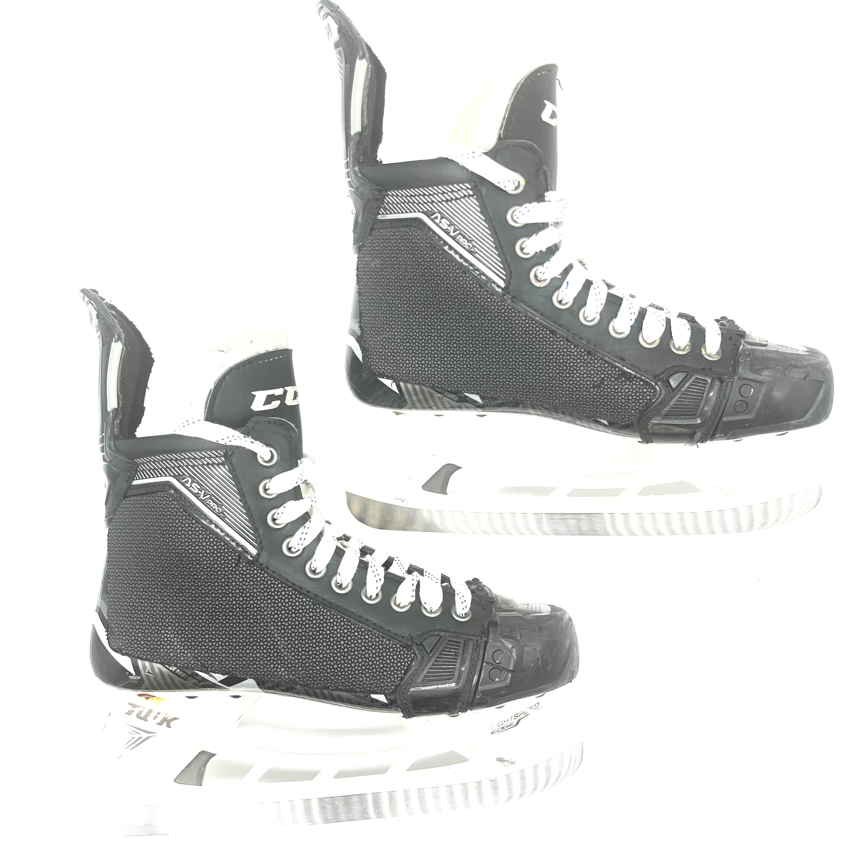 CCM AS-V Pro - Patins de hockey d'occasion NHL Pro Stock - Taille 8D